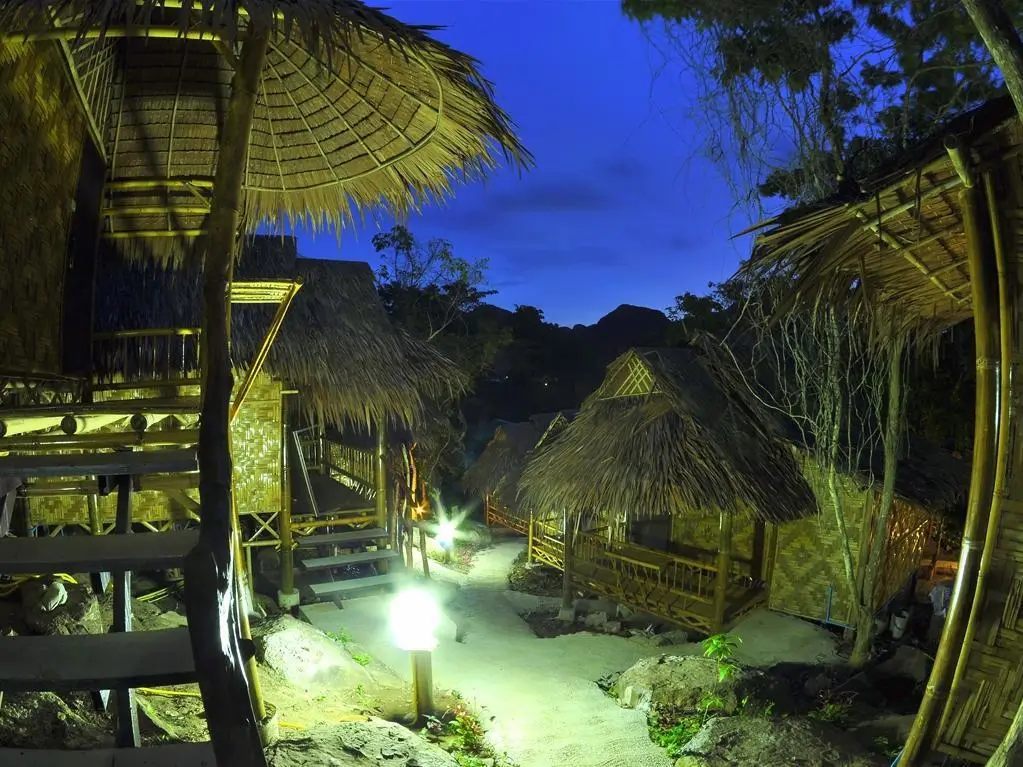 Пхи-Пхи-Дон: Phi Phi Hill Bamboo Bungalow