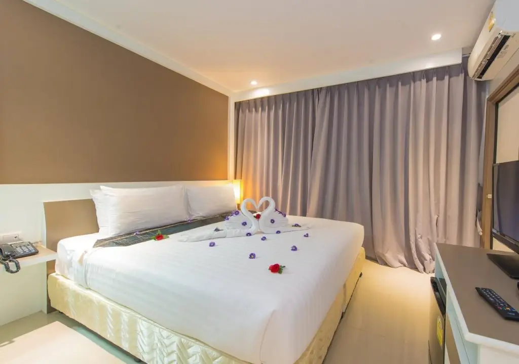 Кату: Sino Maison Hotel