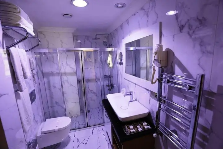 Ван: Haldi Hotel