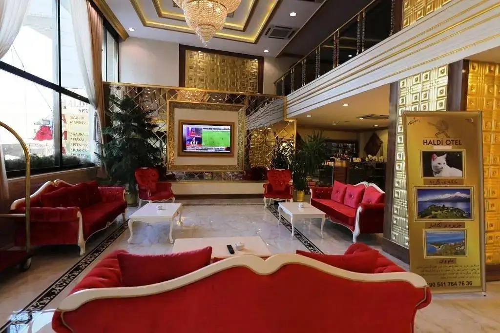 Ван: Haldi Hotel
