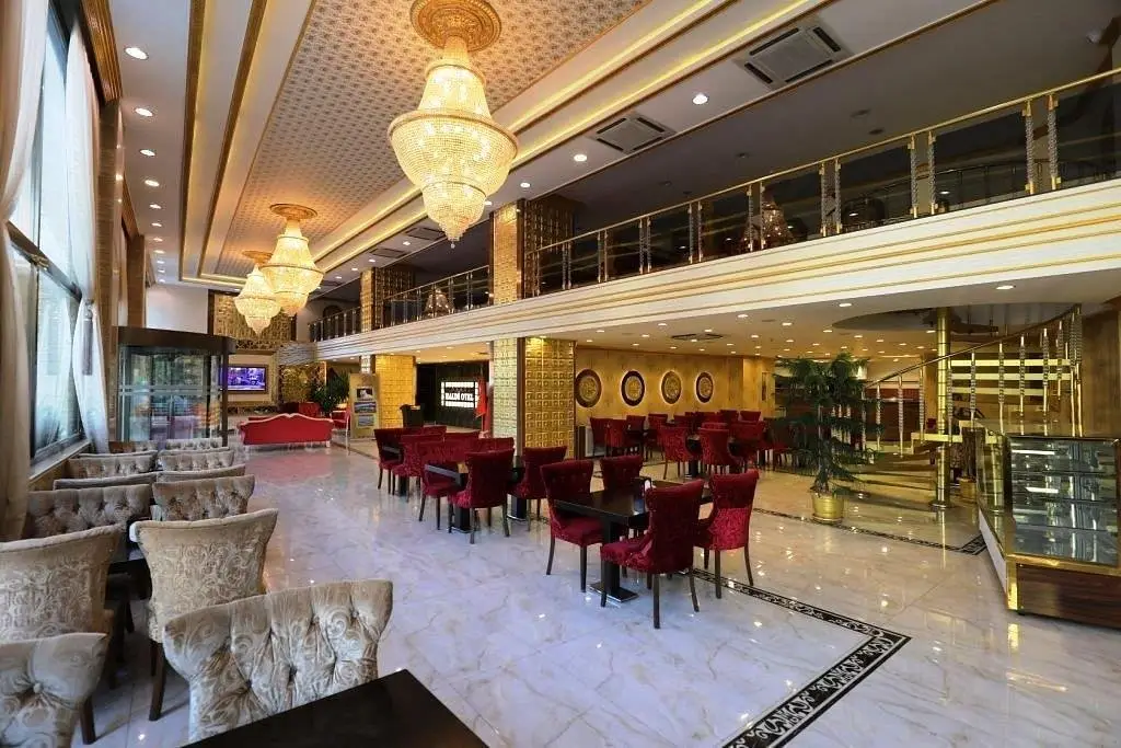 Ван: Haldi Hotel