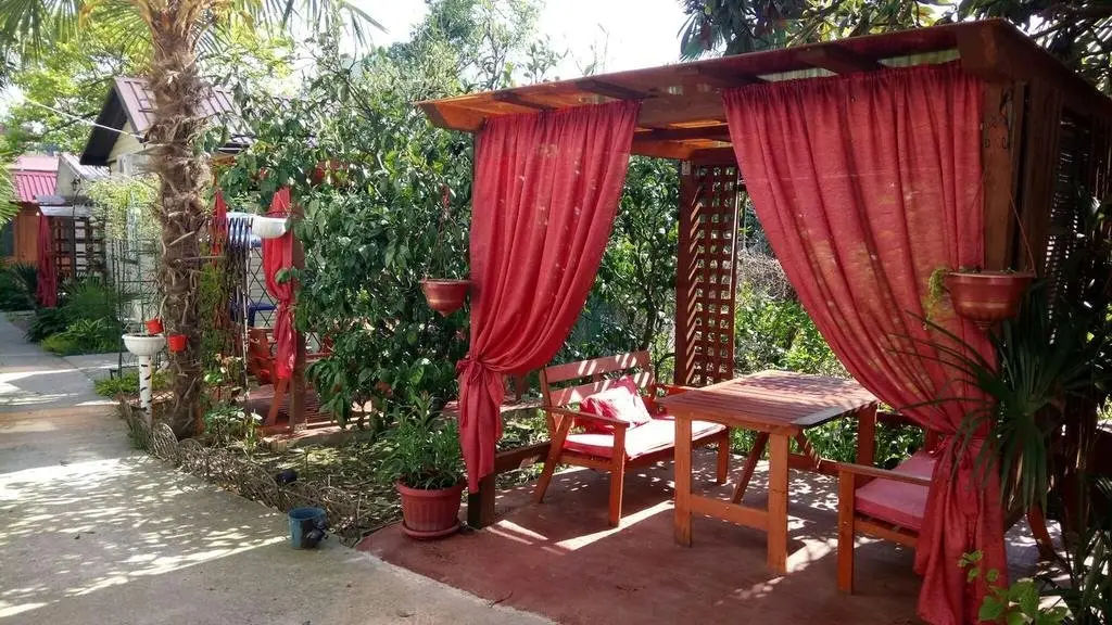 Сочи: Letniye Domiki Vacation Home