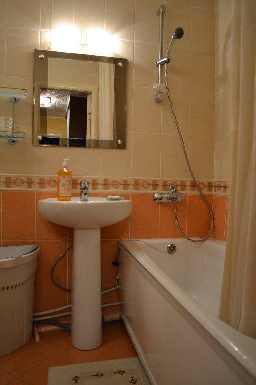 Челябинск: City Na Vorovskogo Apartments