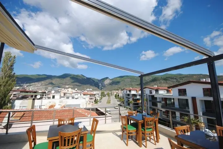 Алтынолук: Villa Otel Restaurant & Cafe