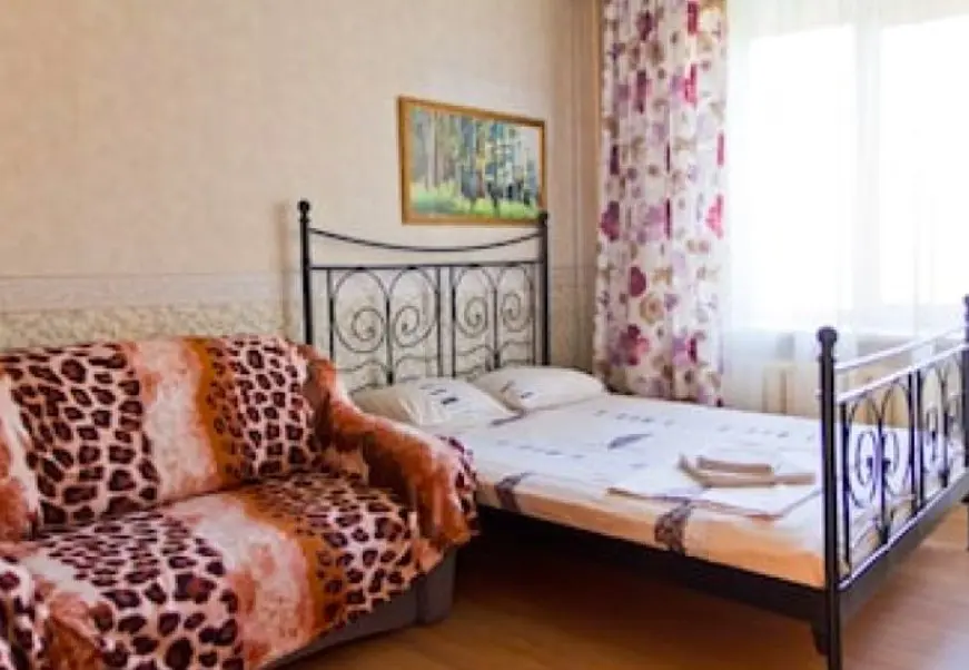 Екатеринбург: Apartment ALLiS-HALL on Lenina 48