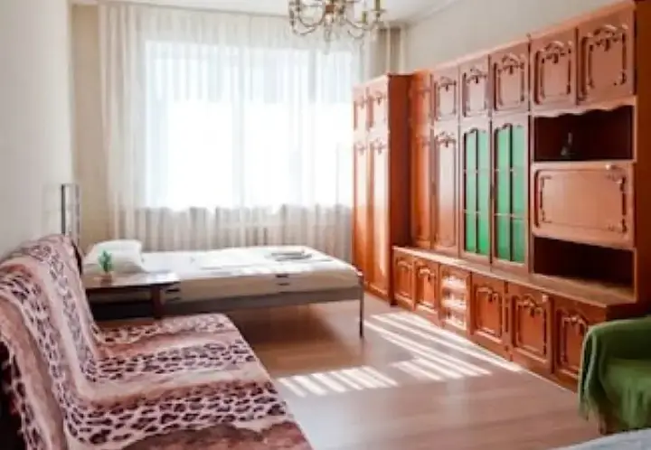 Екатеринбург: Apartment ALLiS-HALL on Lenina 48