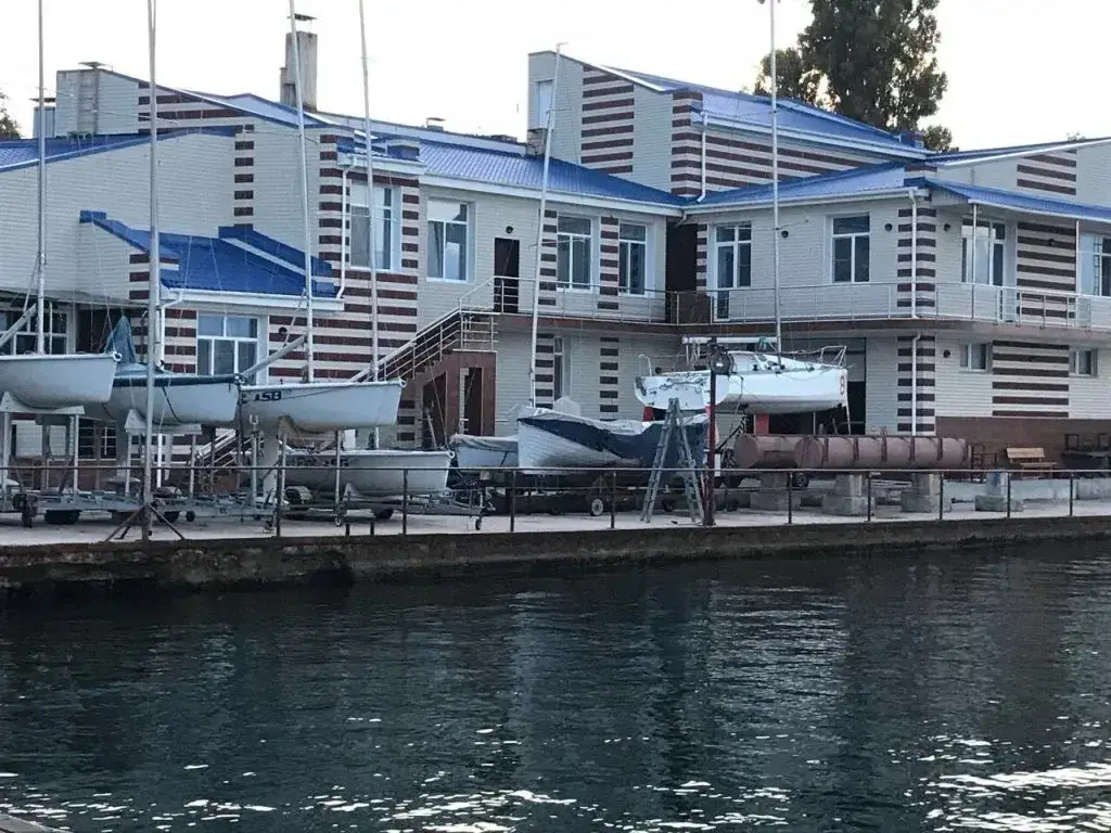Ushakova Balka Yacht Club — фото 1
