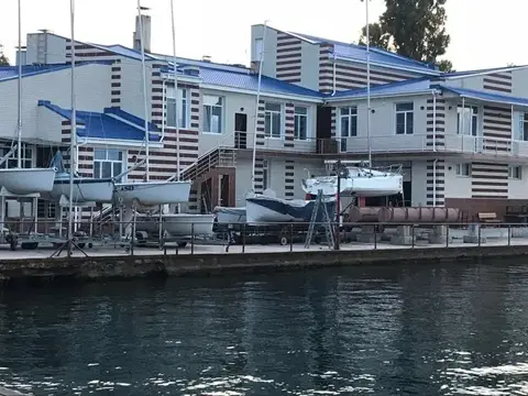 Ushakova Balka Yacht Club — фото 1