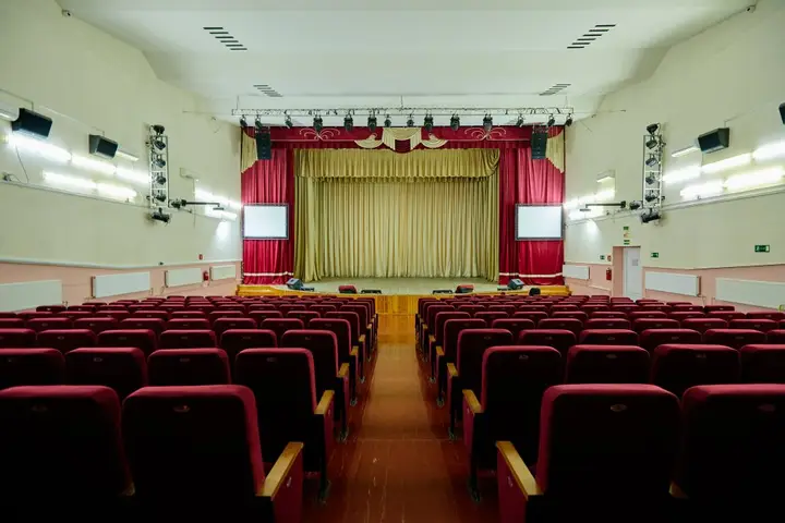 Новомихайловский: Салют