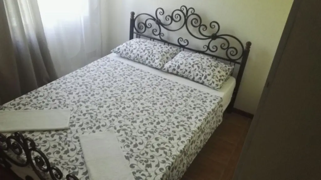 Магри: Apelsin Guest House