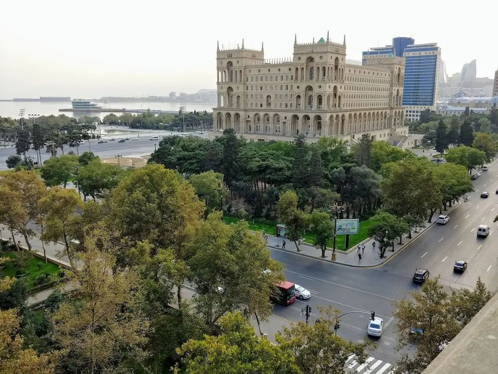 Баку: Deluxe Apartment with Sea and F1 view