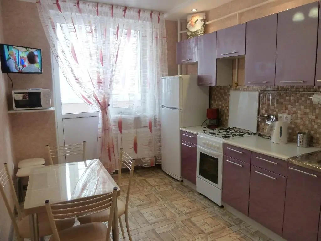 Витязево: Apartment on Krylova 15