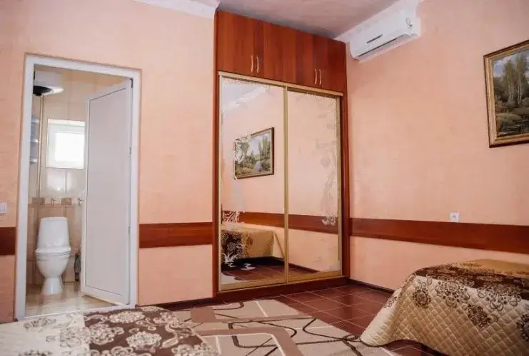 Заозерное: Ред Хаус