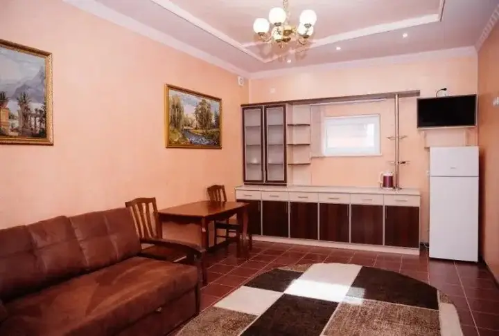 Заозерное: Ред Хаус