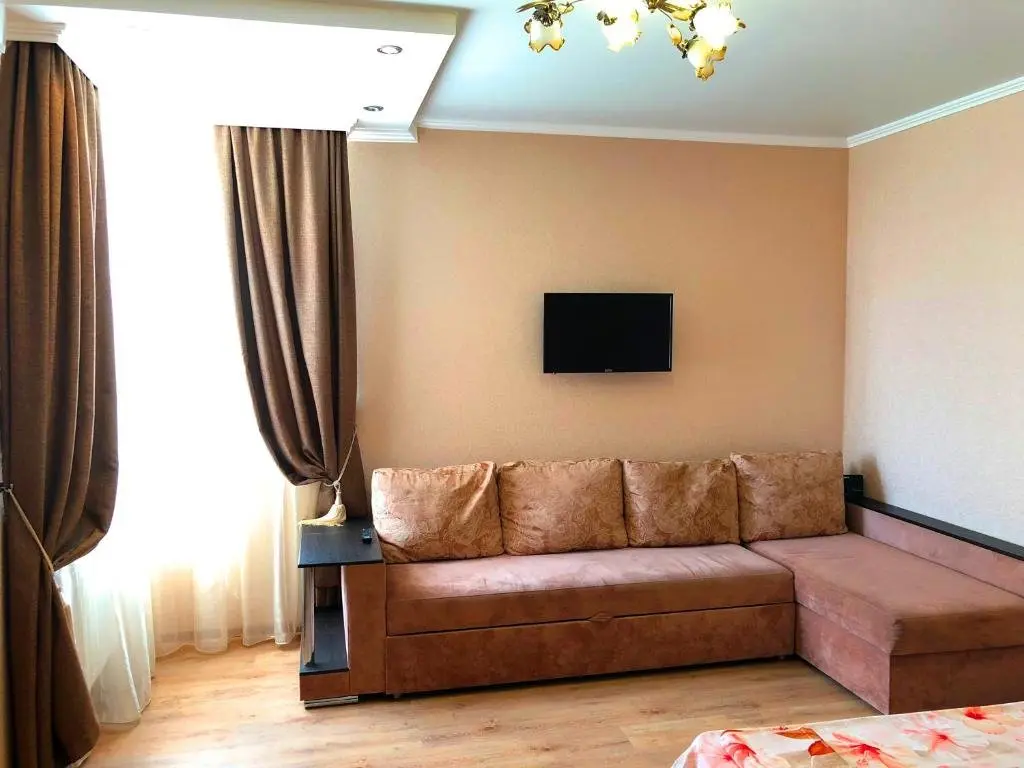 Краснодар: Apartment on Avtolyubiteley 52/1