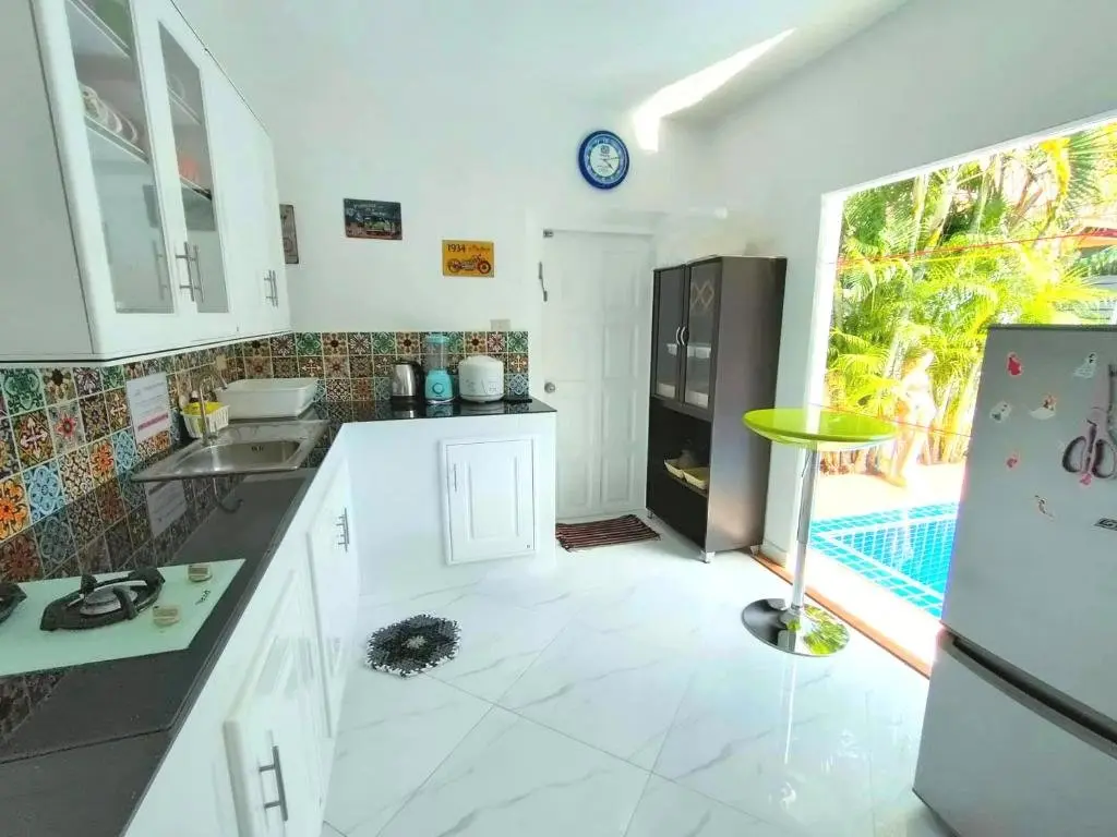 Паттайя: CORNER VILLA - PATTAYA HOLIDAY HOUSE WALKING STREET 4 bedrooms