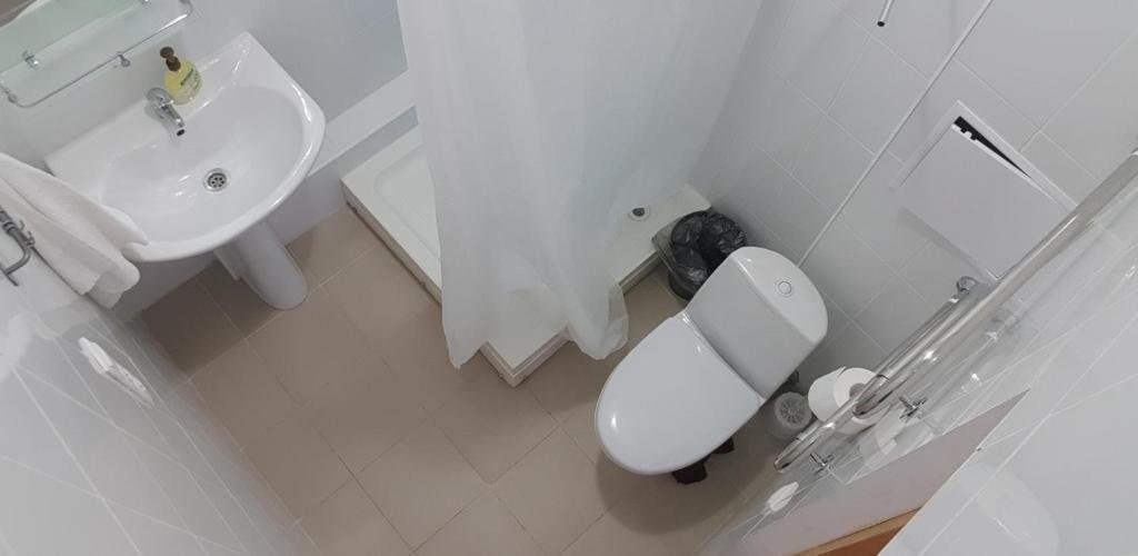 Лоо: Guest House Akvarium Loo