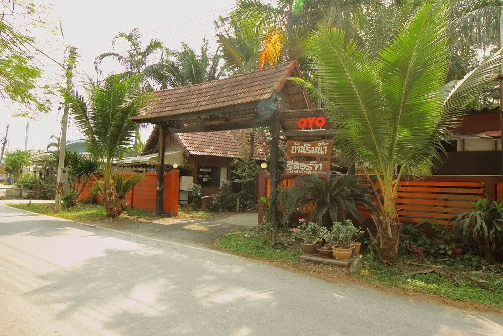 Кампхаенг Саен: Ban Rimnam Resort by OYO Rooms