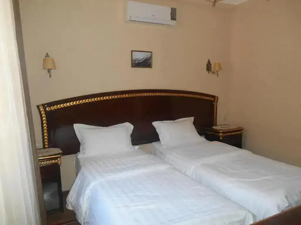 Красная Поляна: Green Hall Hotel