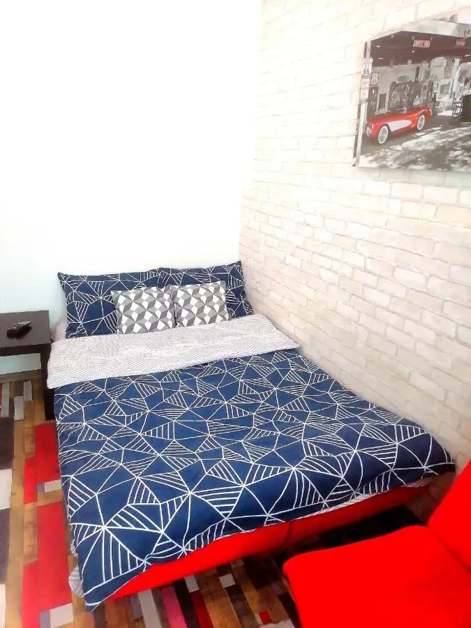 Тюмень: Apartments na Novoselov 117