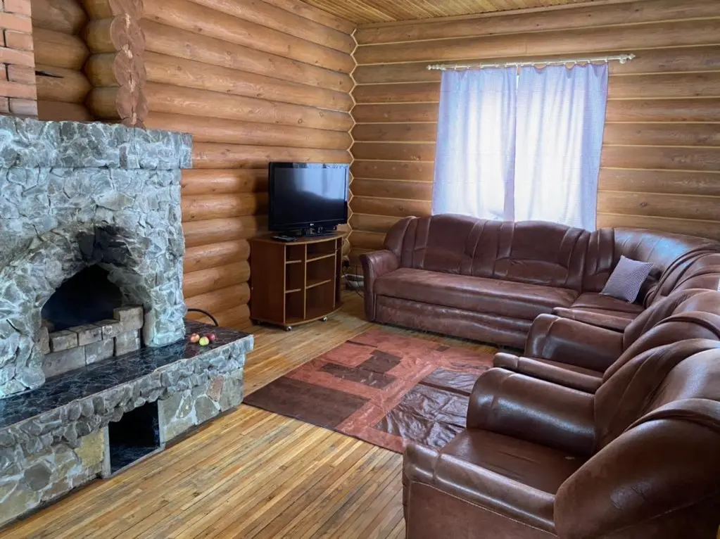 Богучаны: Гостевой Дом Wood House