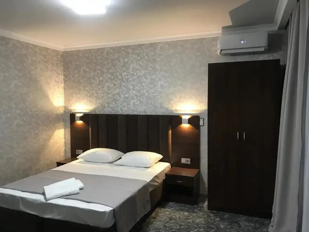 Ольгинка: Family Hotel