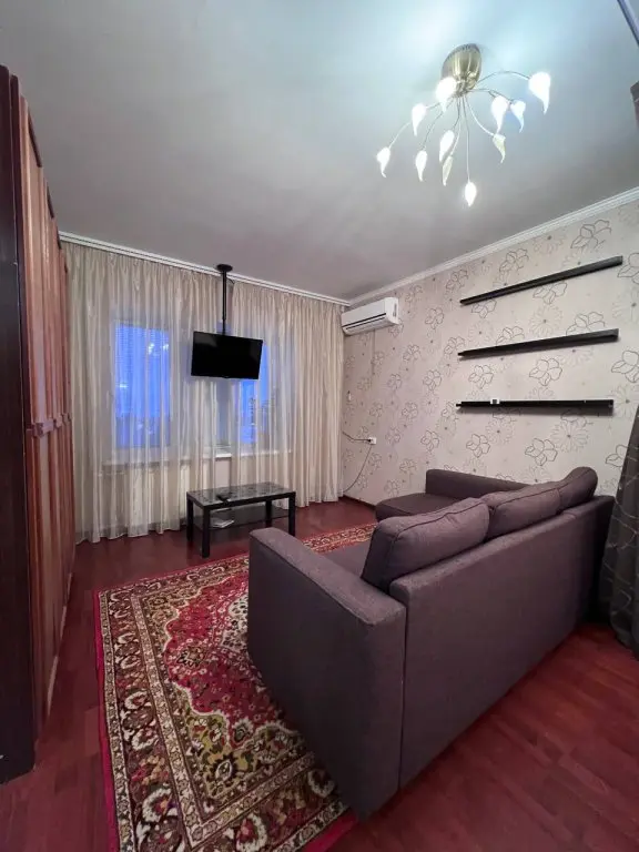 Губкин: Квартира Crystall Studio Marina