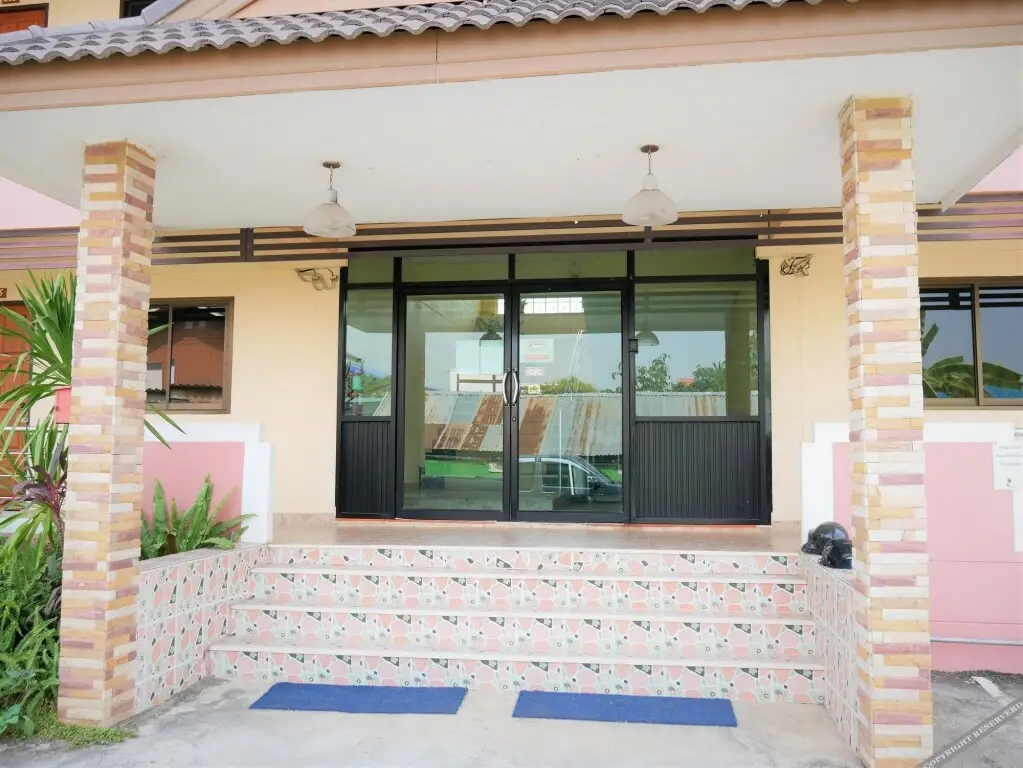 Пхитсанулок: Bankwanprapa Apartment