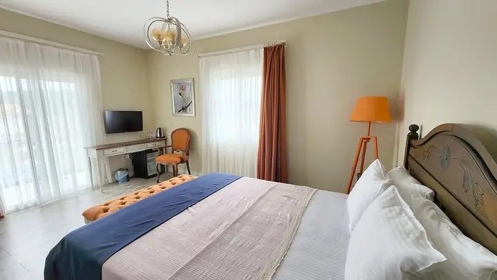 Урла: Otel Naturla Göl Evi