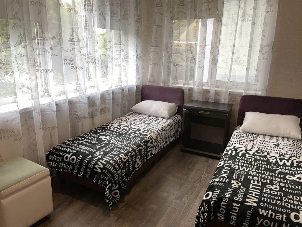 Евпатория: Апартаменты Аморино