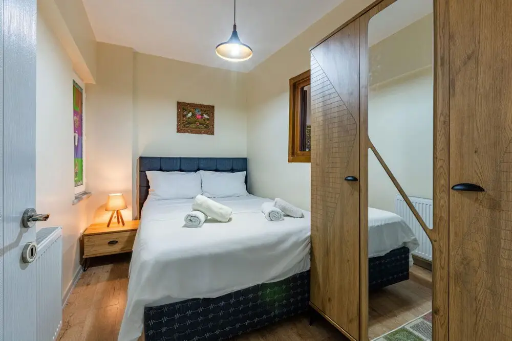 Стамбул: Colorful Flat With Backyard Close to Taksim Square