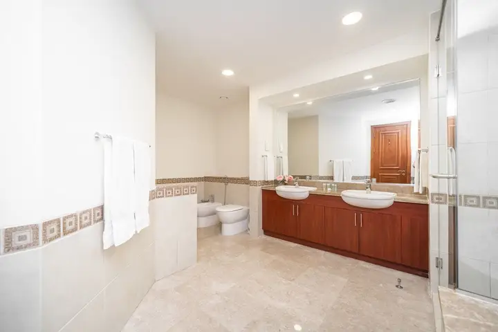 Дубай: Luton Vacation Homes - North Residence Pam Jumeirah