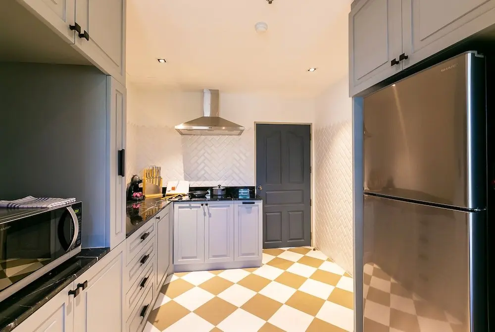 Бангкок: Your Private Oasis Stylish 2br With Spacious Living Room and Pool Access