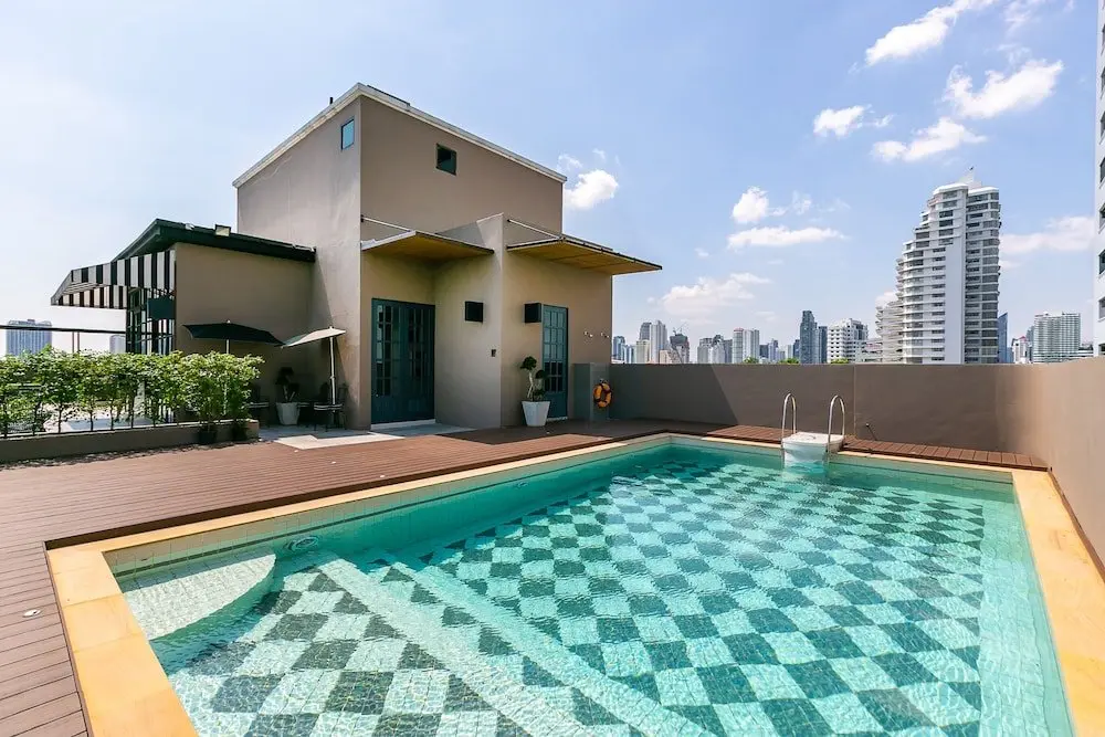 Бангкок: Your Private Oasis Stylish 2br With Spacious Living Room and Pool Access