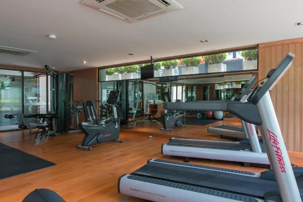Suite Large Studio Apt With Hot Tub Bath In Front Pa Tong Beach — фото 1