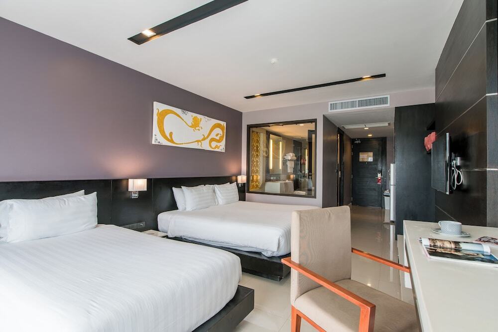 Кату: Suite Large Studio Apt With Hot Tub Bath In Front Pa Tong Beach