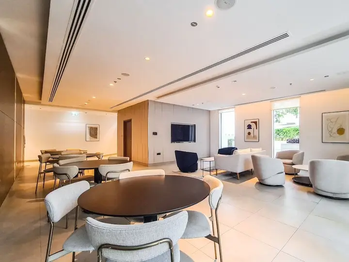Дубай: Fancy Apartment With Mesmerizing Canal Views