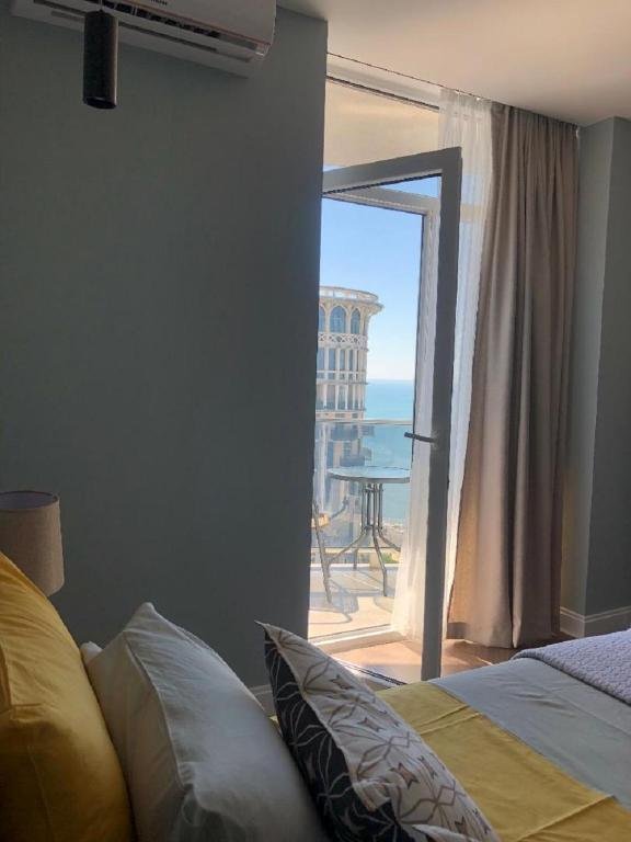 Батуми: Sea view in Orbi Sea Towers