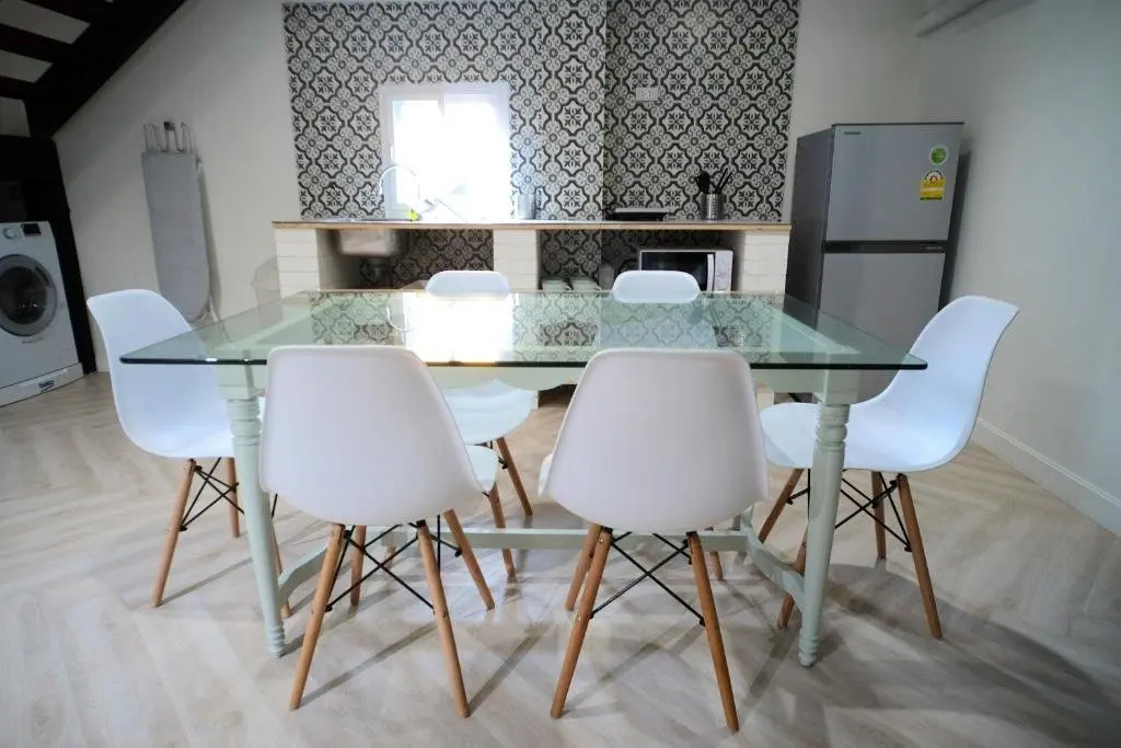 Бангкок: Silom Apartment Close to BTS +WIFI+Netflix