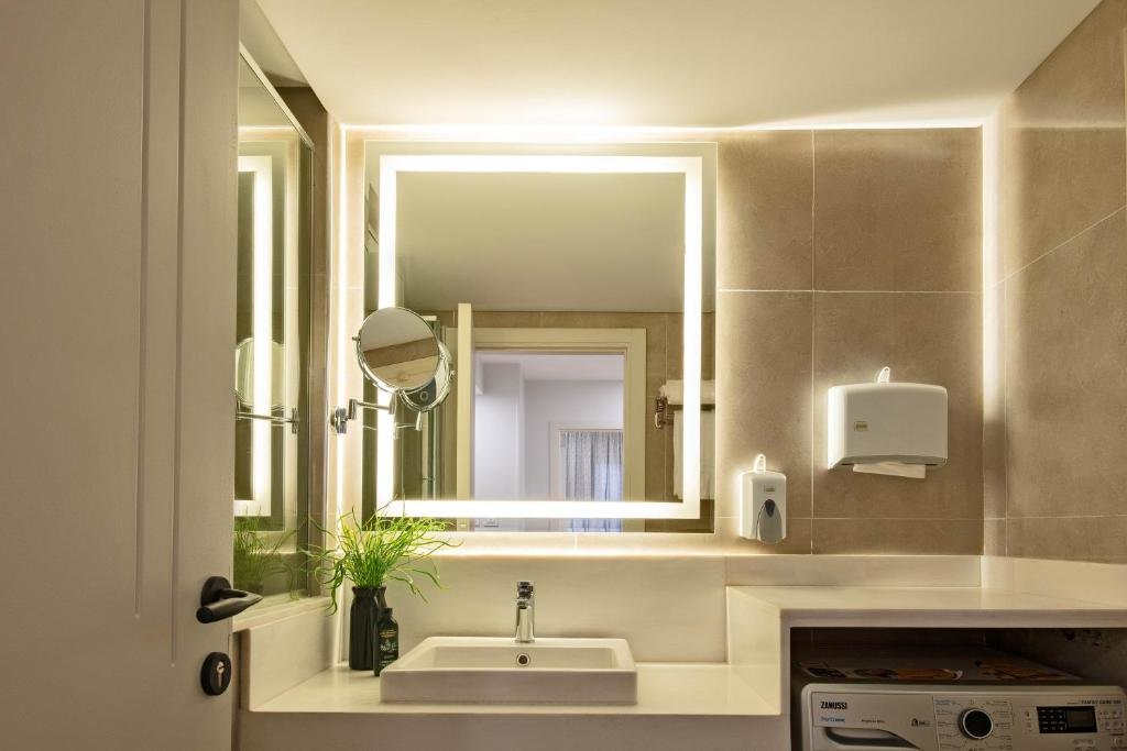 Parkside Boutique Furnished Apartments — фото 1
