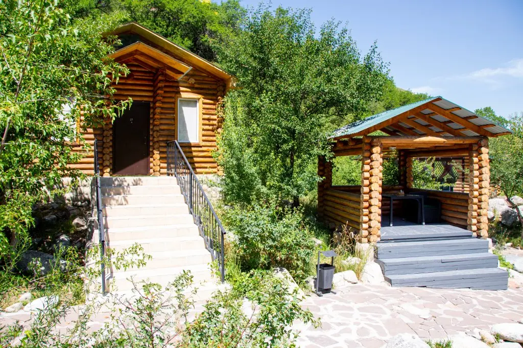 Алматы: База отдыха Country Village Resort