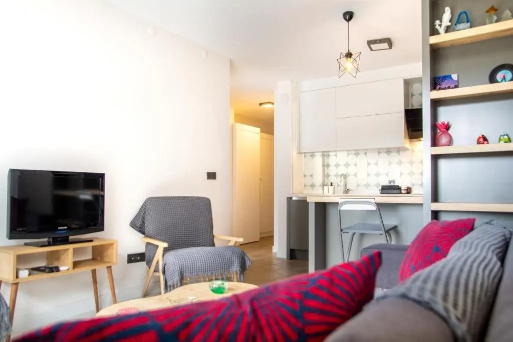 Чешме: Gorgeous Apartment With Pool and Balcony In Izmir