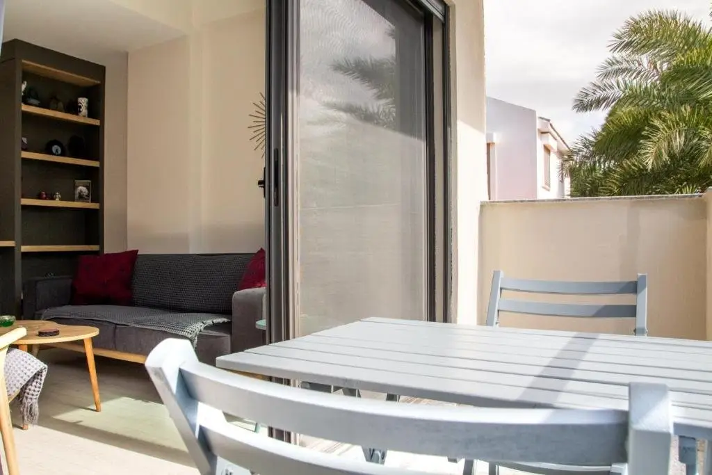 Чешме: Gorgeous Apartment With Pool and Balcony In Izmir