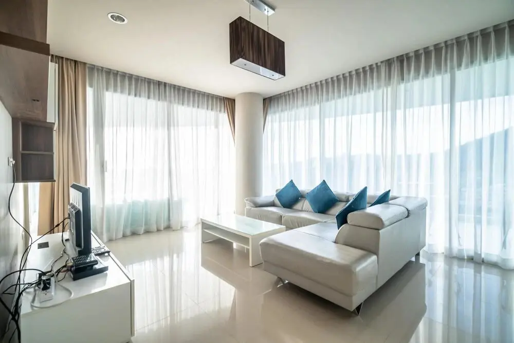 Муанг: Spacious Apartment With Jacuzzi and Ocean View