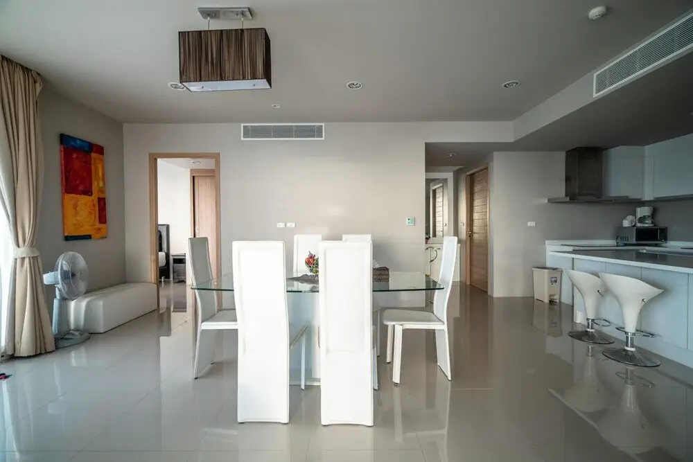 Муанг: Spacious Apartment With Jacuzzi and Ocean View
