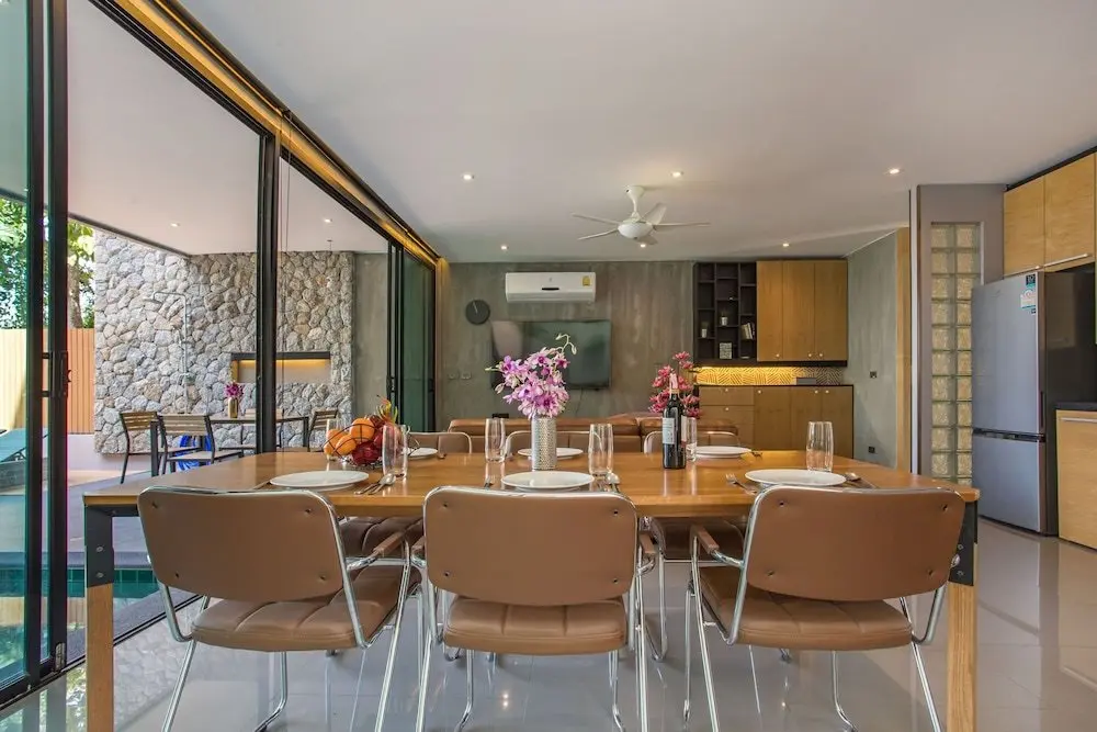 Кату: Scenic Green Hill Views 4BR Villa Jeanny