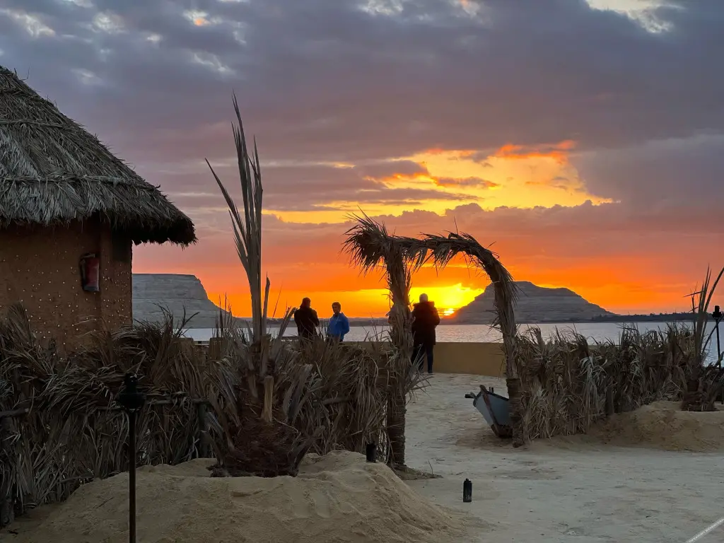 Сива: Taghaghien Island Resort