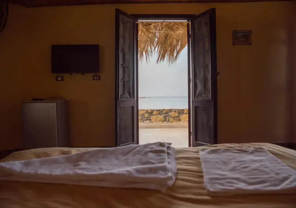 Сива: Taghaghien Island Resort