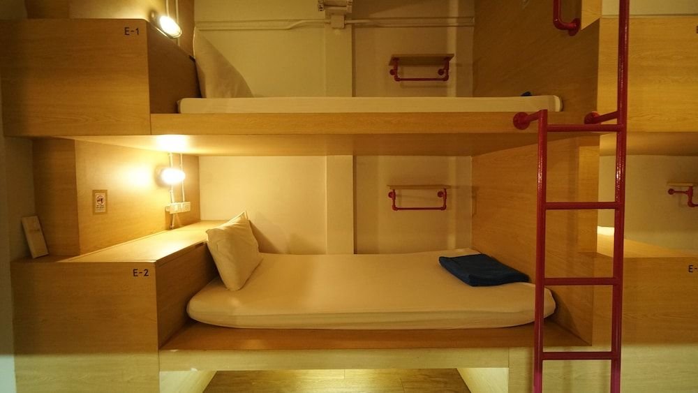 Бангкок: Slumber Party Soi 1