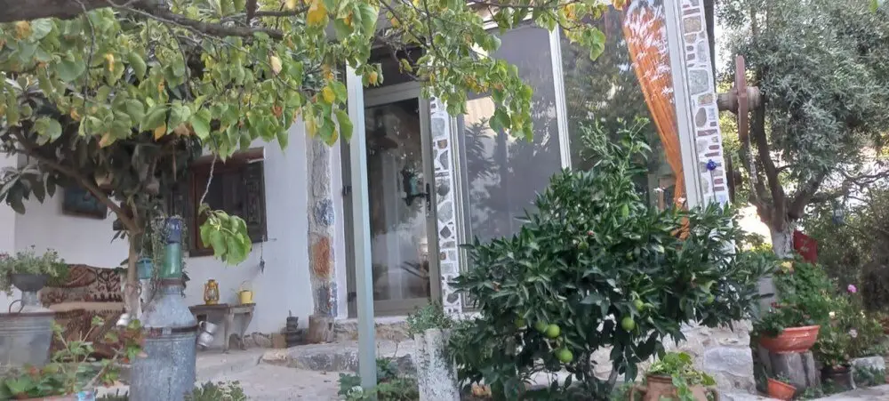Kiyikislacik: Secluded Home With Sea View and Backyard in Milas